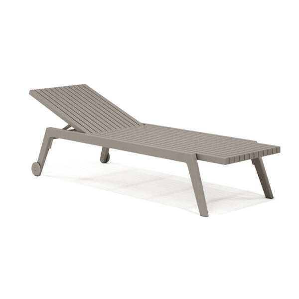 Luxury contemporary Spritz Sun Lounger by Archirivolto Design for Vondom, high-end Spanish outdoor furniture for Birmingham, Michigan.