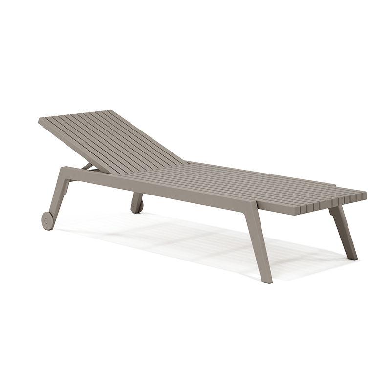 Luxury contemporary Spritz Sun Lounger by Archirivolto Design for Vondom, high-end Spanish outdoor furniture for Birmingham, Michigan.