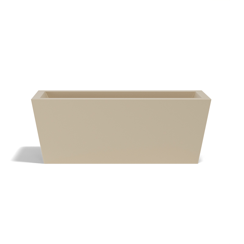 "Vondom SIMPLE PLANTER in matte black, showcasing minimalist design."