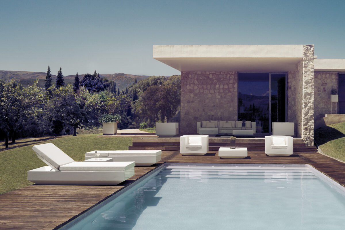 Luxury contemporary Vela Square Coffee Tables by Ramón Esteve for Vondom, high-end Spanish outdoor furniture for Birmingham, Michigan.