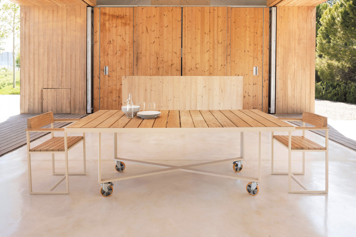 Sleek VINEYARD dining table featuring minimalist luxury design