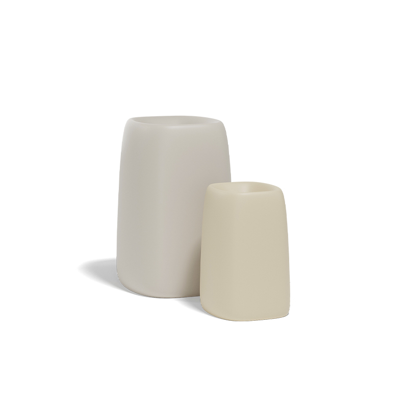 Organic Square Planter by Vondom, matte finish, 31x34x27 cm, white, indoor/outdoor use.