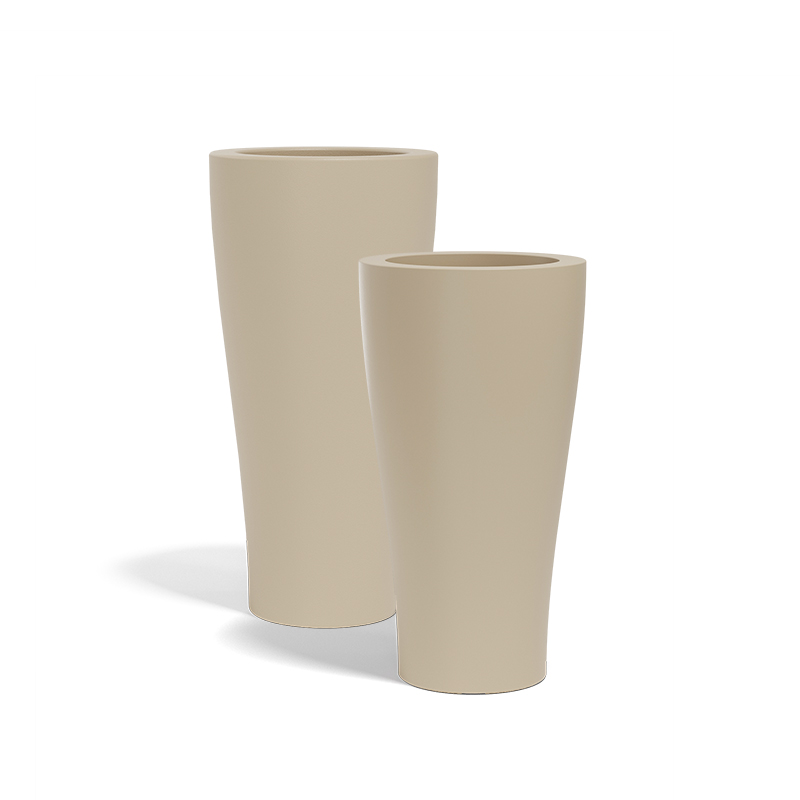 Luxury contemporary Curved modular planter by Studio Vondom for Vondom, high-end Spanish design for Birmingham, Michigan.
