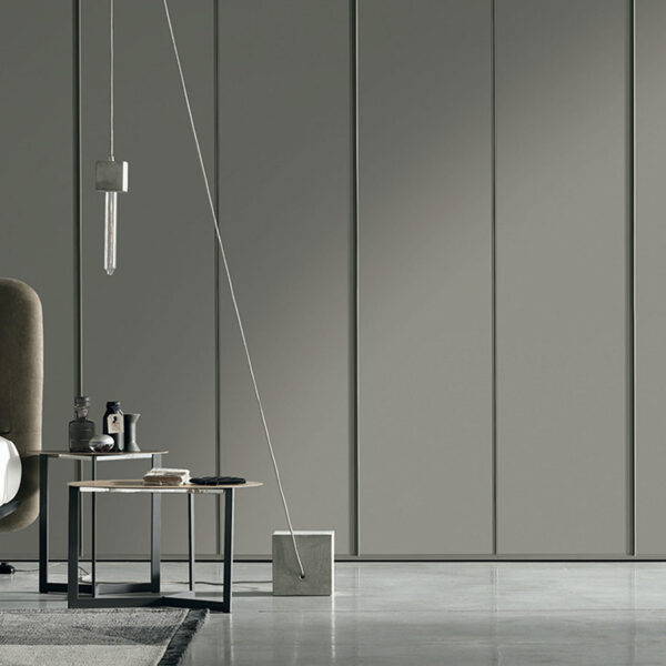 “Profilo wardrobe by Tomasella – modern Italian wardrobe with integrated vertical profile handles and sleek panel doors”