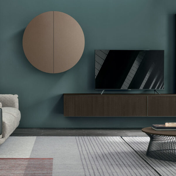 “Atlante UNIT_AT108 by Tomasella – contemporary Italian wall unit with floating TV base and vertical open shelving”