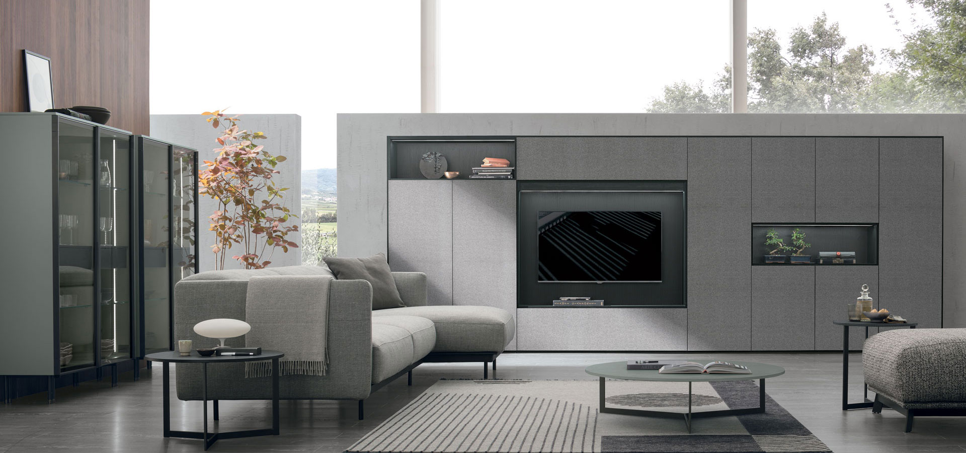 “Atlante UNIT_AT202 by Tomasella – modern Italian wall unit with sleek horizontal design and a mix of open and closed storage”