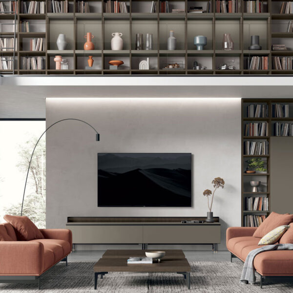 “Contemporary TV wall unit Atlante UNIT_AT222 by Tomasella – sleek design with mixed wood and lacquered finishes”