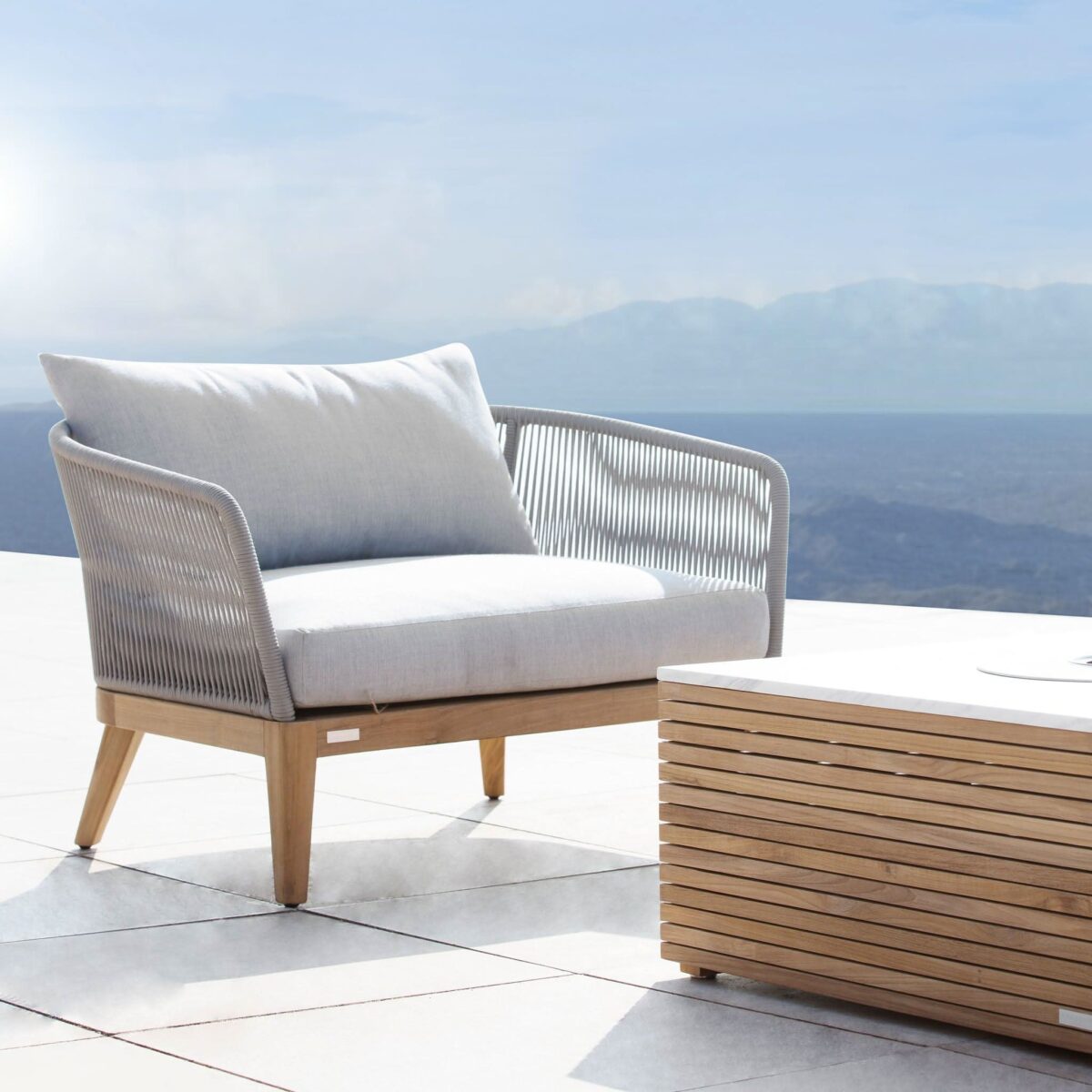 “Harbour Avalon Chair – stylish outdoor seating with deep seat and ergonomic backrest”