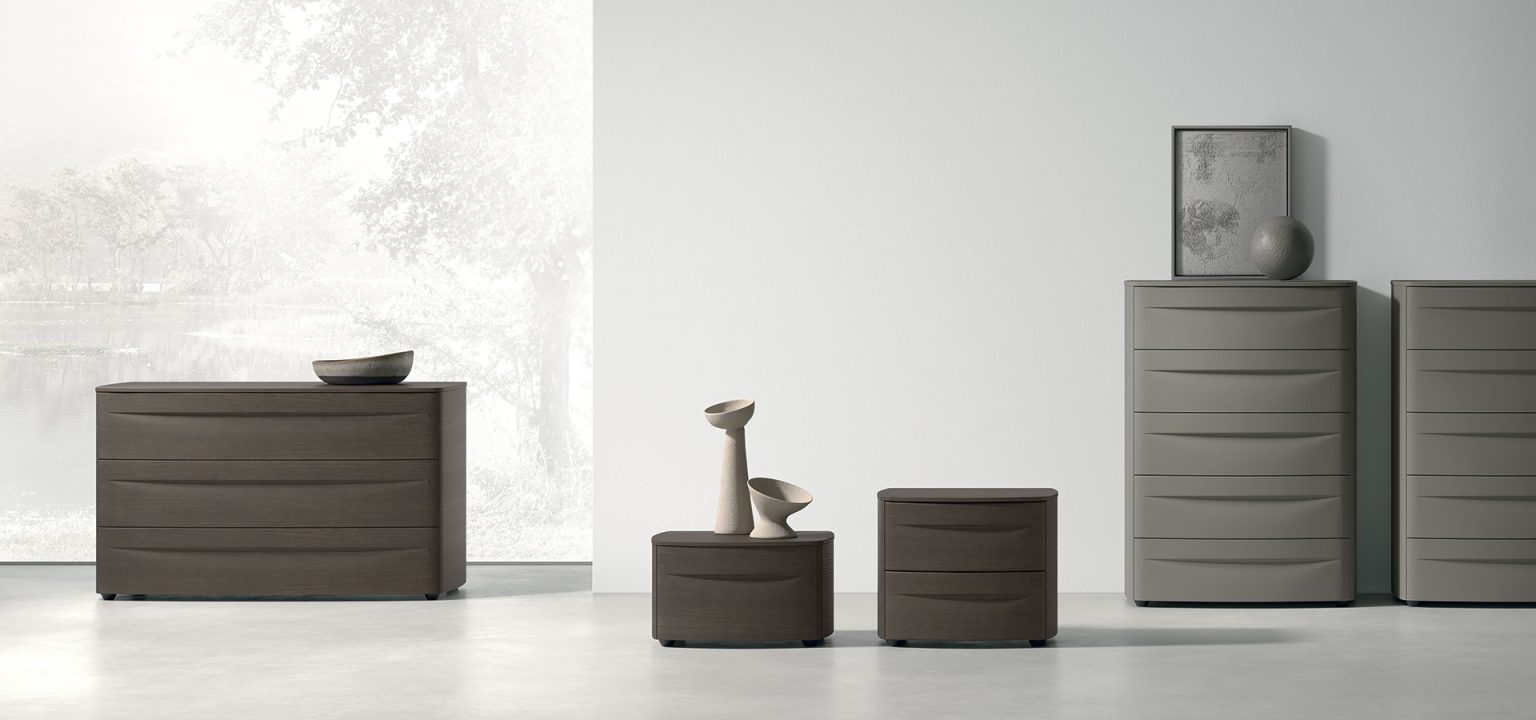 “Bogart storage unit by Tomasella – modern Italian chest with ribbed drawer fronts and elegant wooden finish”