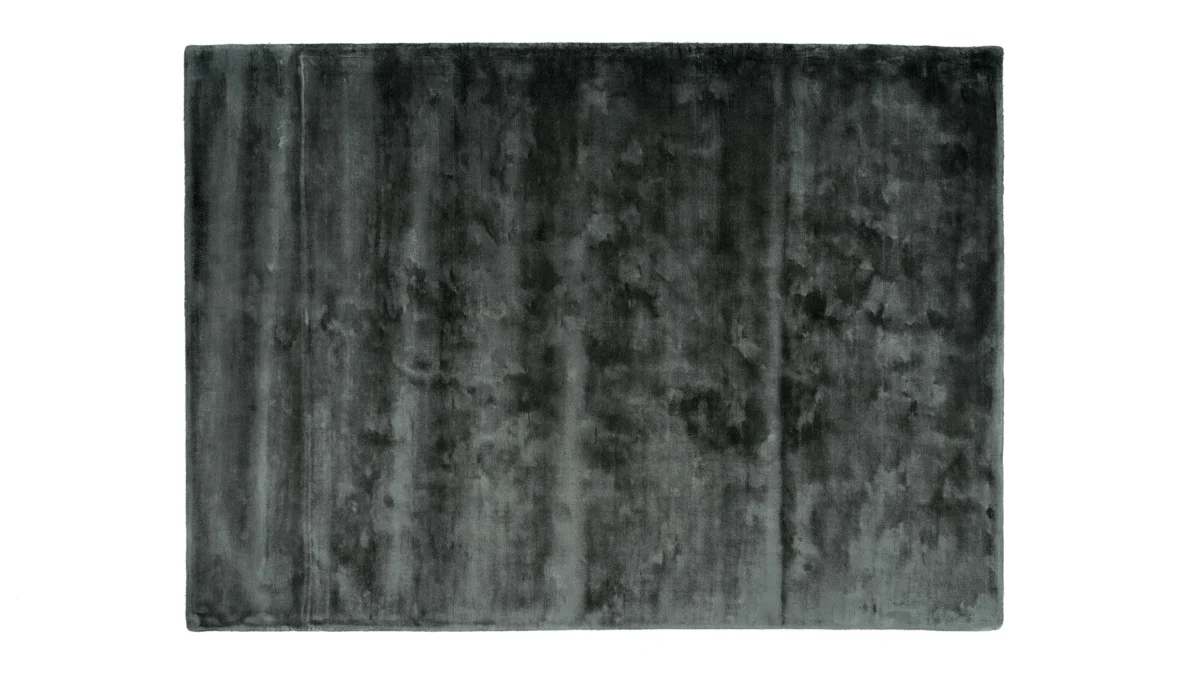 Bonaldo Casablanca rug, made in India, with smooth 90 % Tencel fiber for luxurious yet eco-friendly flooring