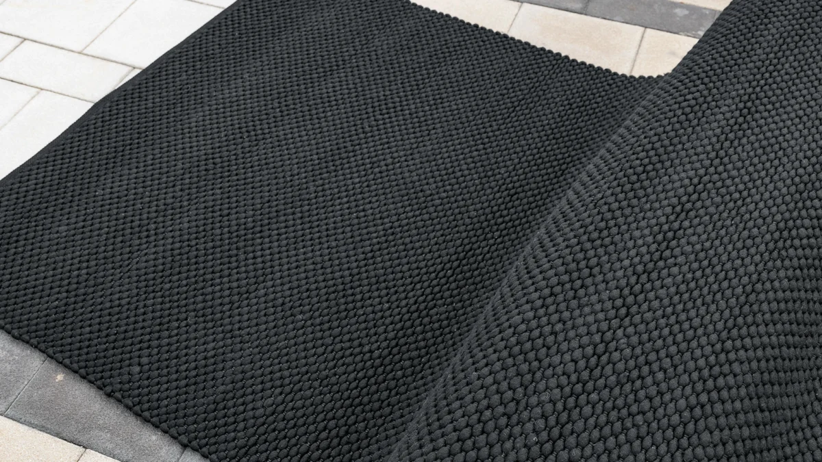 Contemporary Dakar area rug by Bonaldo featuring high-quality 50 % wool and 50 % polyester composition