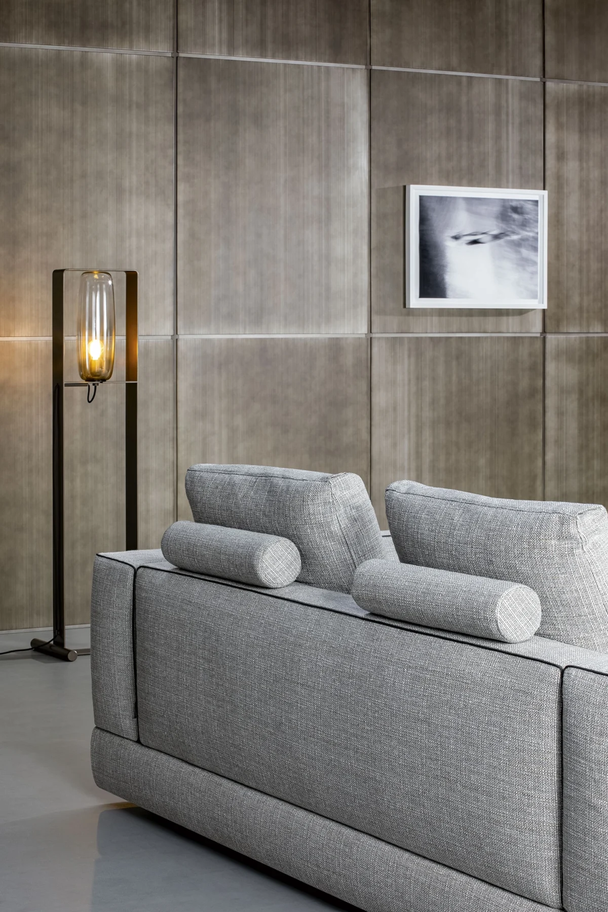Liam by Bonaldo dining table, combining Italian craftsmanship and bold geometric metal base detail