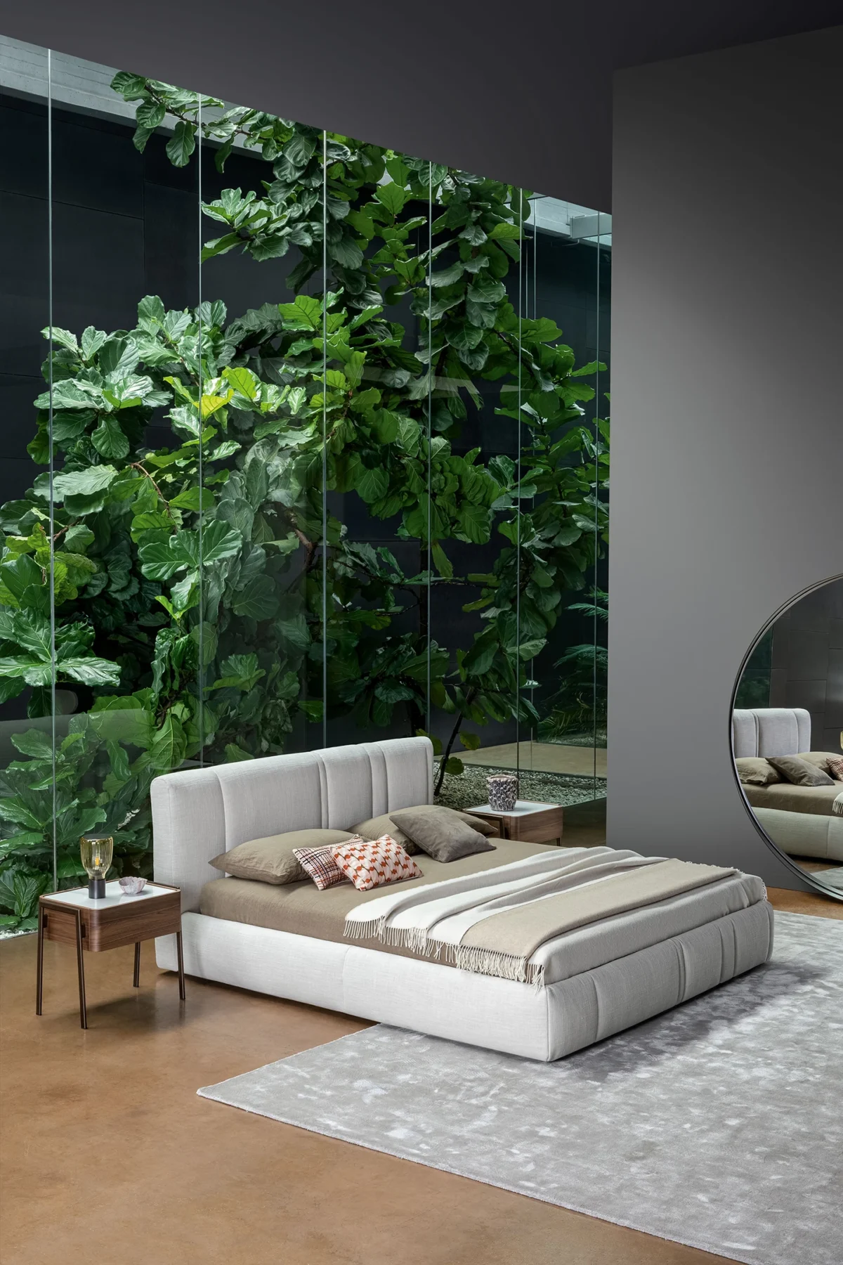 Modern Rigoletto bed by Bonaldo, designed by Paolo Grasselli, with vertical quilting and high-quality materials.