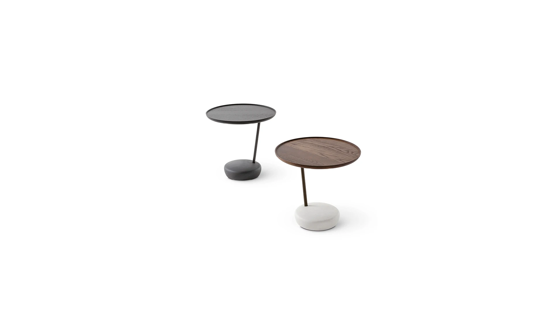 Bonaldo Shell ‘My Way’ dining chair with elegant shell-shaped backrest, upholstered in two-tone fabric and supported by slender metal legs