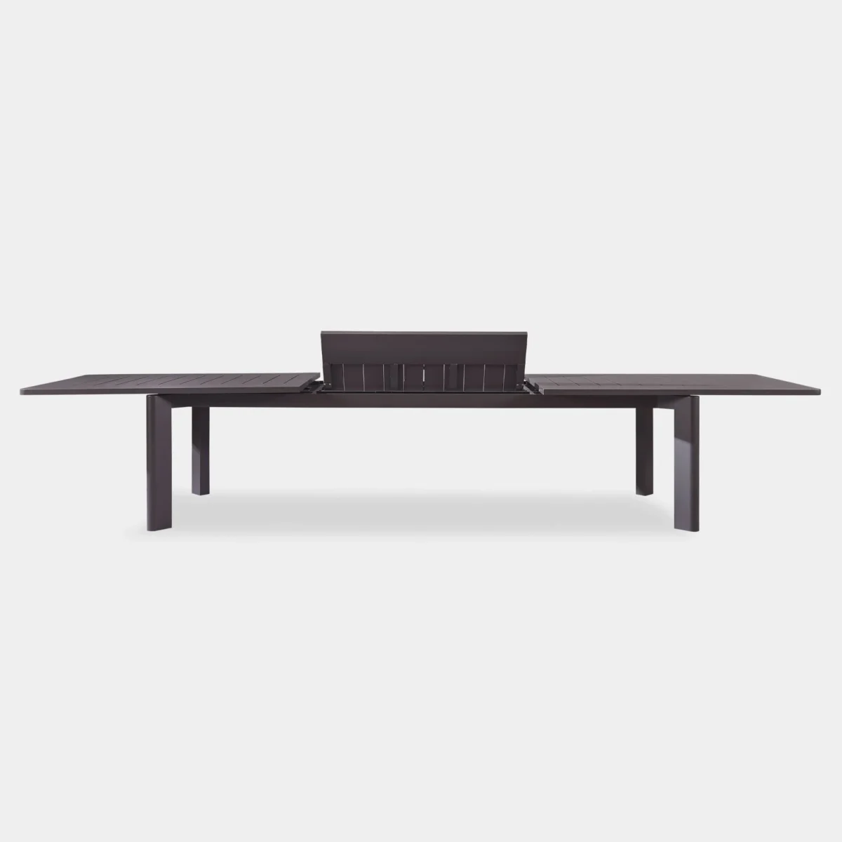 “Byron dining table by Harbour – extension detail showcasing premium aluminum craftsmanship”