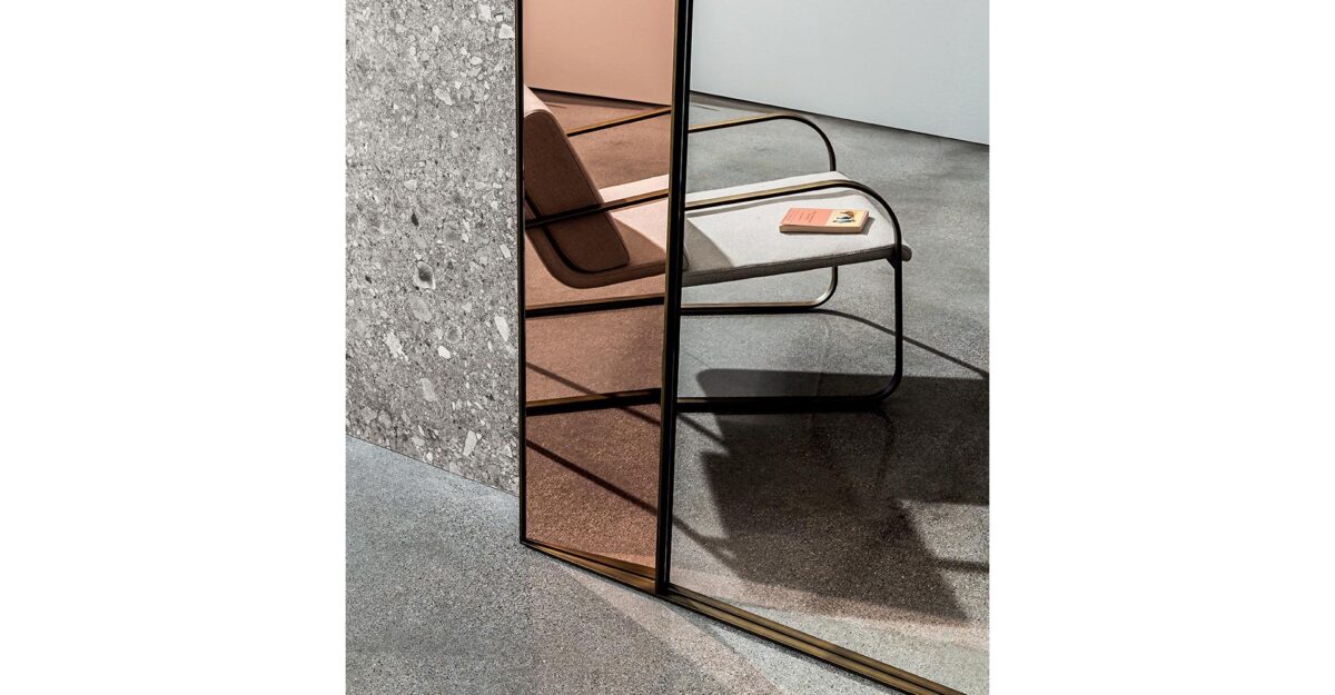 “Sovet Campos wall mirror – minimalist luxury décor with sculptural mirror design”