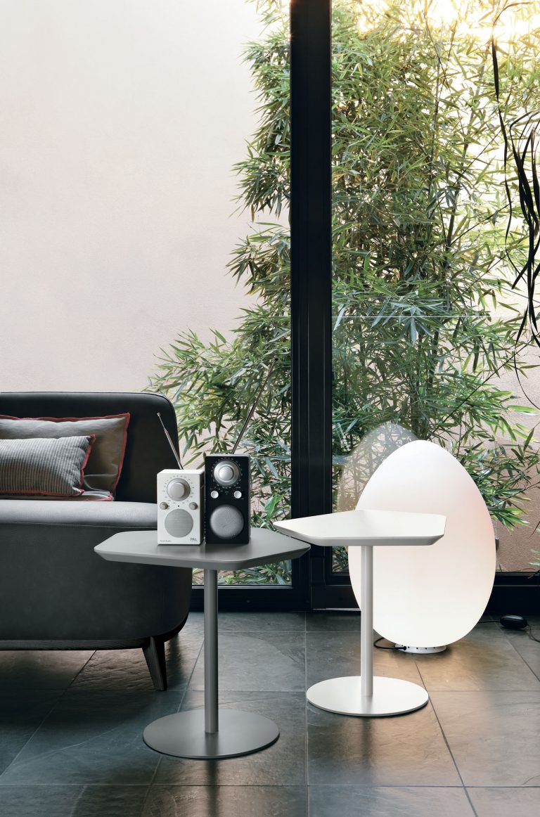 “Caruso coffee table by Tomasella – modern Italian low table with rectangular top and sleek metal legs”