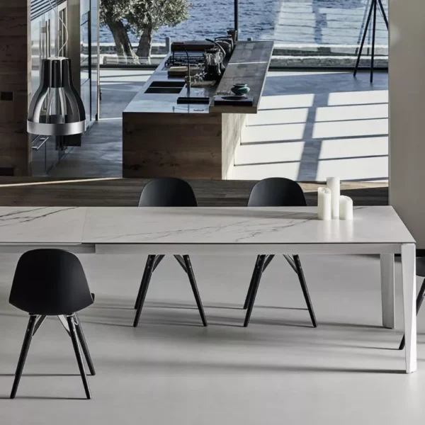 Chef by Bontempi – rectangular extendable dining table with anthracite velvet-matt glass top and black lacquered steel frame.