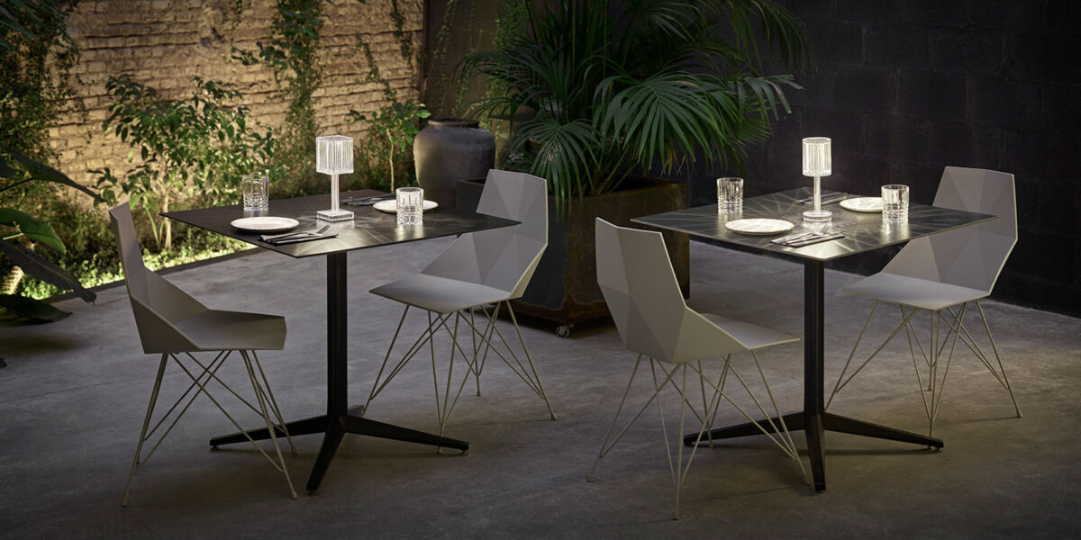 Gatsby Prisma Table Lamp by Vondom in modern Italian design