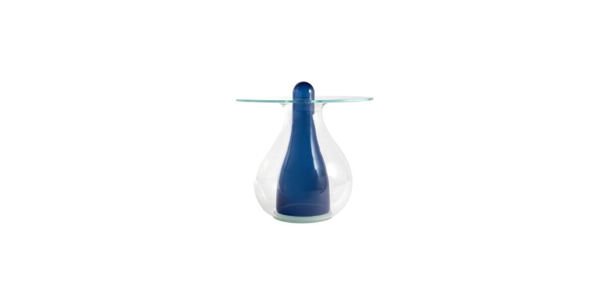 "Innovative lounge chair with ergonomic form and modern appeal – Cappellini Brain."