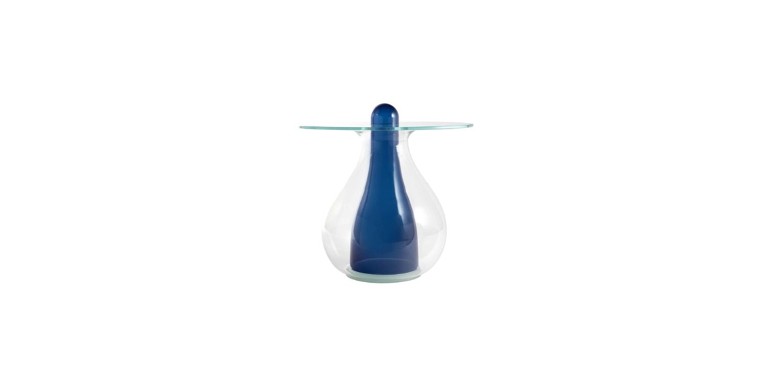 "Innovative lounge chair with ergonomic form and modern appeal – Cappellini Brain."