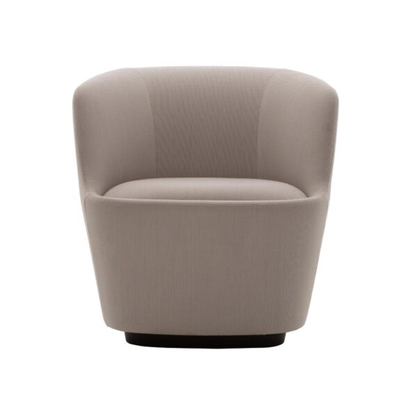 Sculptural Orla couch with continuous curves and understated style, part of Cappellini’s modern furniture line.