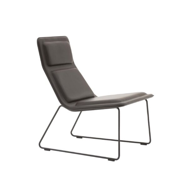 Low-slung modern chair designed by Jasper Morrison, combining comfort and elegance in the Low Pad by Cappellini.