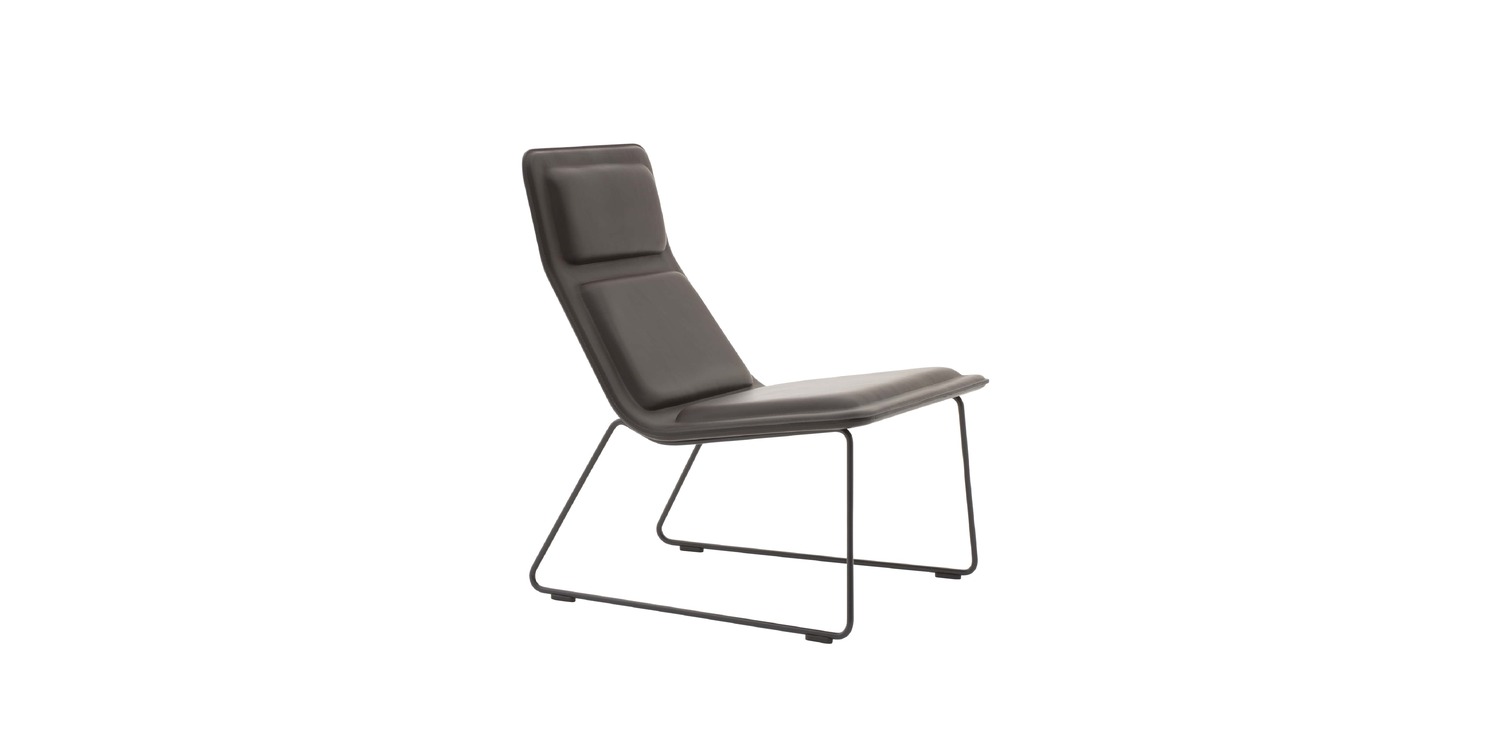 Low-slung modern chair designed by Jasper Morrison, combining comfort and elegance in the Low Pad by Cappellini.