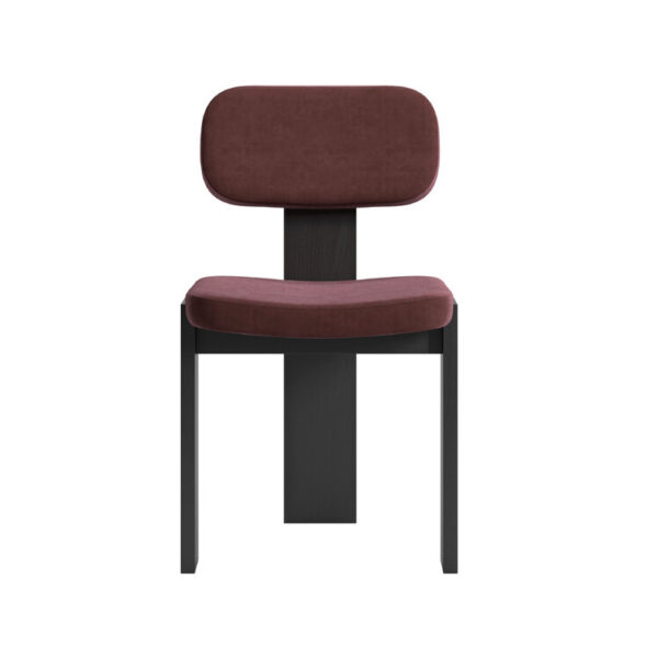 "Angled top view highlighting the expansive cushioned seat and three-legged oak architecture of Selettiva Cantù."
