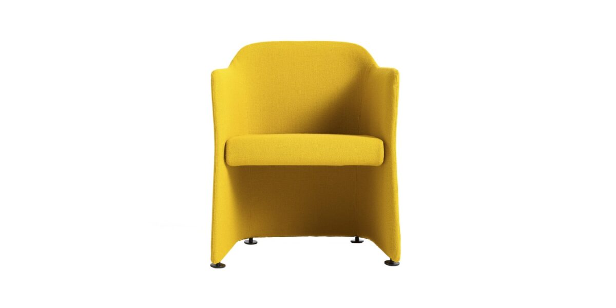 "Detail shot of San Siro’s thin seat profile and tapered metal legs, illustrating its clean, lightweight aesthetic."