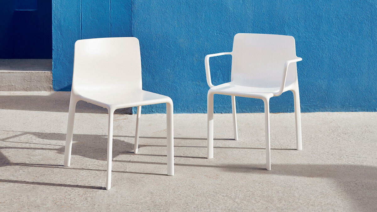 Modern Kes Chair by Gabriele + Oscar Buratti for Vondom, high-end Spanish outdoor furniture for Royal Oak, Michigan.