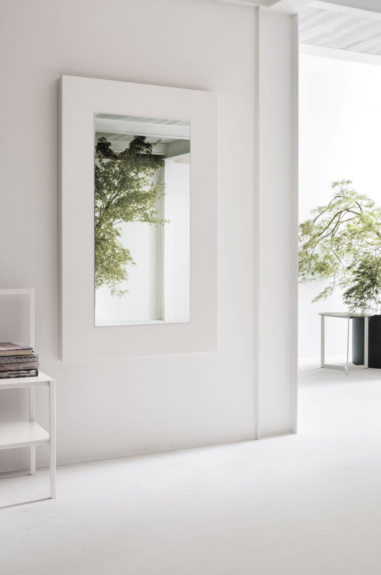“Dolcevita by Tomasella – modern Italian upholstered bench with elegant tufted design and luxurious contemporary style”