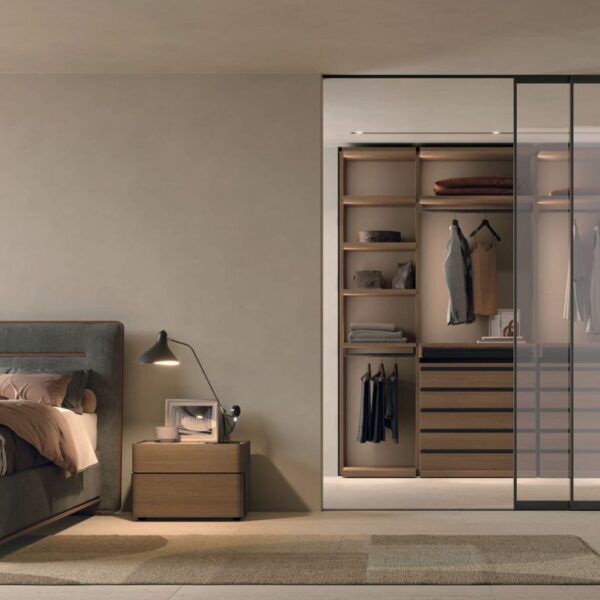 “Modern Doxa Walk-in closet by Tomasella – sleek Italian design with integrated drawers and modular panels”