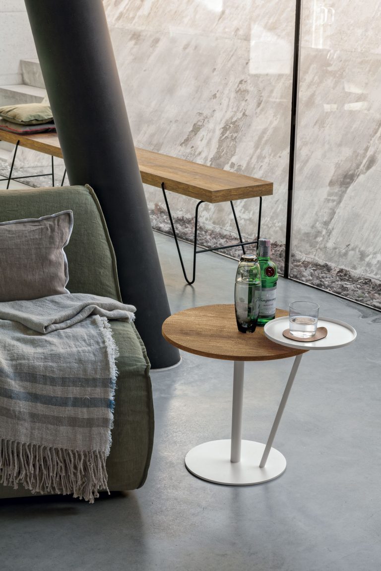 “Eclisse coffee table by Tomasella – modern Italian table with overlapping circular tops and sculptural elegance”
