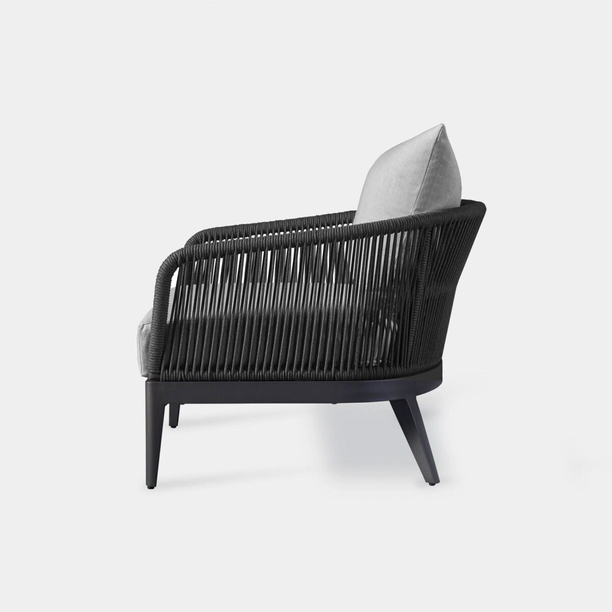 “Hamilton Lounge Chair by Harbour – premium outdoor lounge with wood and cushion blend”
