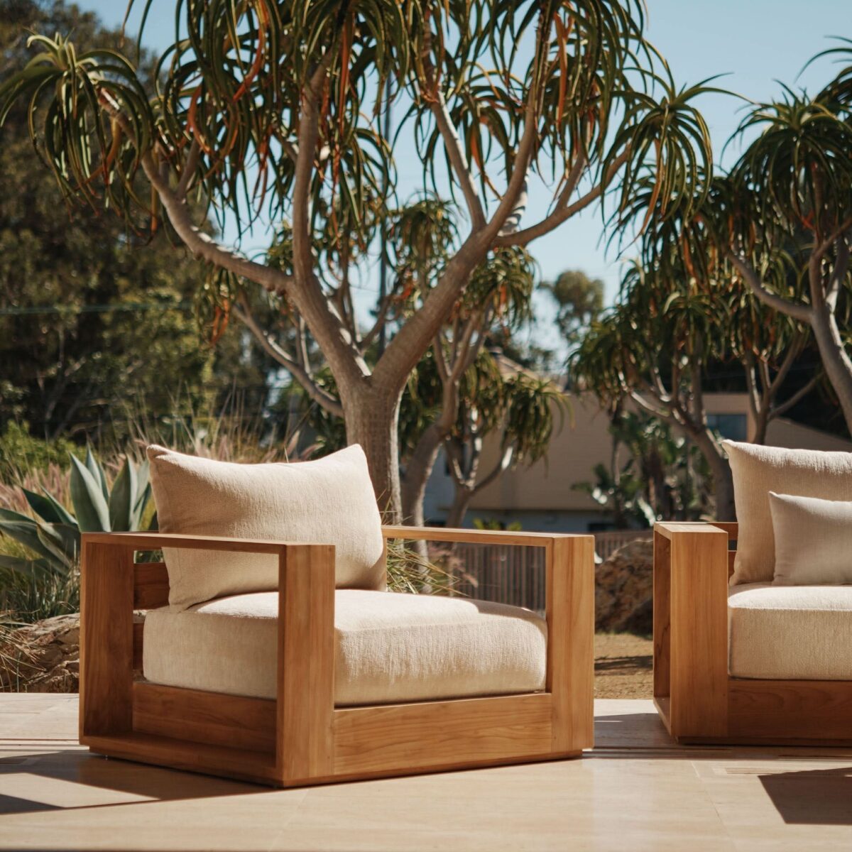 “Hayman Teak Lounge Chair with swivel function – stylish outdoor furniture from Harbour”
