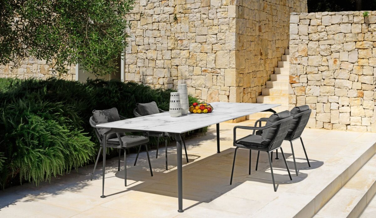 Contemporary Cruise Alu Armchair by Talenti with padded seat and armrests for elevated outdoor dining