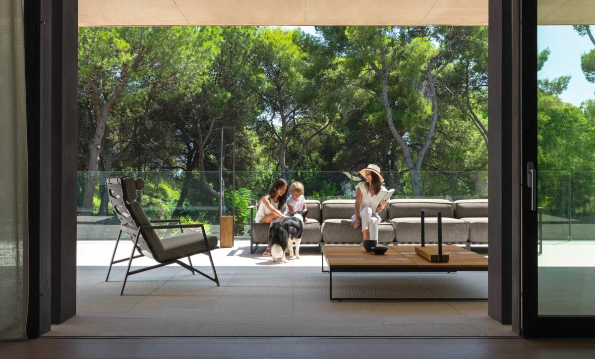 Talenti Casilda Table 90×90 featuring durable aluminum frame and weather-resistant surface for Royal Oak, Michigan patios