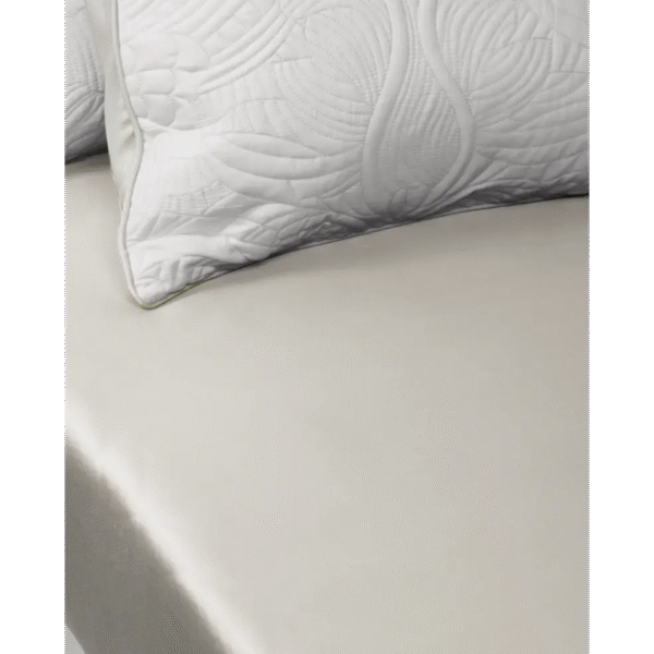 Luxury contemporary Embroidered Dodo Pavone Fitted Sheet by Moooi, high-end Dutch design luxury bedding for Birmingham, Michigan.