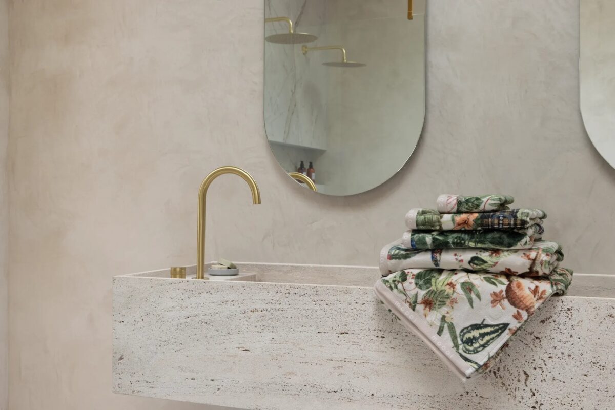 Menagerie of Extinct Animals Towel by Moooi, featuring an intricate jacquard-woven design inspired by extinct creatures, available in Royal Oak, Michigan.