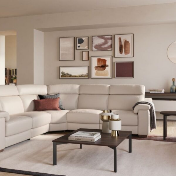 High-end Giulivo C123 armchair by Natuzzi Editions, modern Italian design for Troy, Michigan.