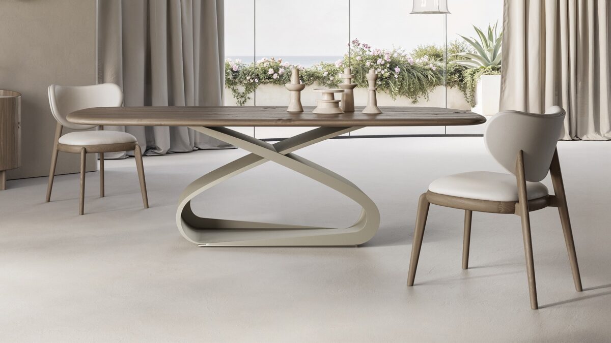 Luxury contemporary Nodo chair by Mauro Lipparini for Natuzzi Italia, high-end Italian design for Birmingham, Michigan.