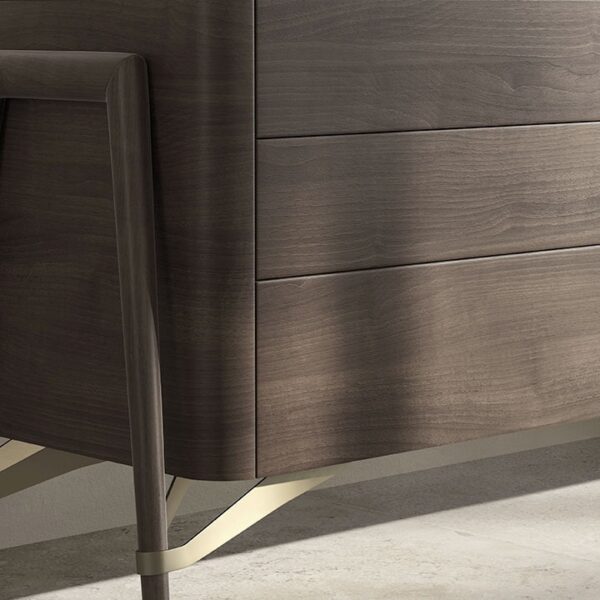 High-end Svevo Dining Collection by Manzoni and Tapinassi for Natuzzi Italia, modern Italian dining furniture for Troy, Michigan.