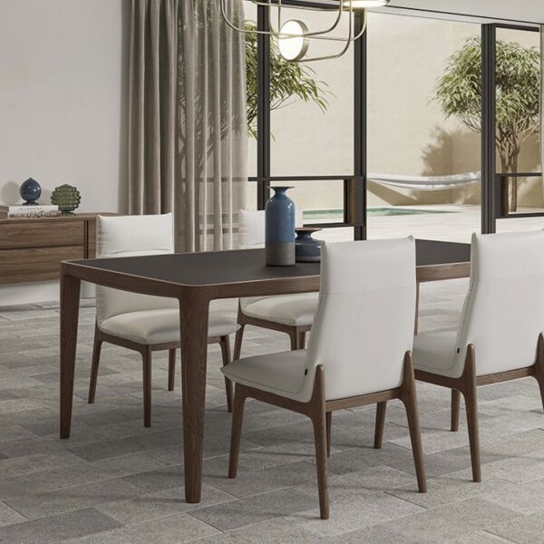 Luxury contemporary New Saturno dining table by Mauro Lipparini for Natuzzi Italia, high-end Italian design for Birmingham, Michigan.