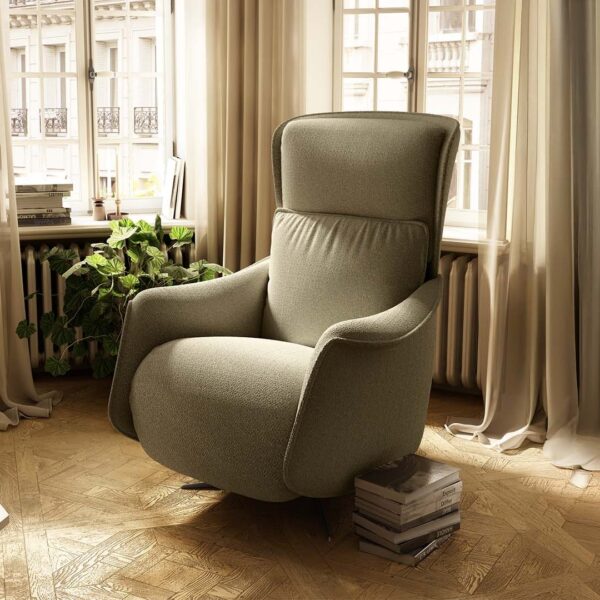 Modern Italian recliner Until C243 by Natuzzi Editions, featuring dual power motion, swivel base, and ergonomic design, available in Royal Oak, Michigan.