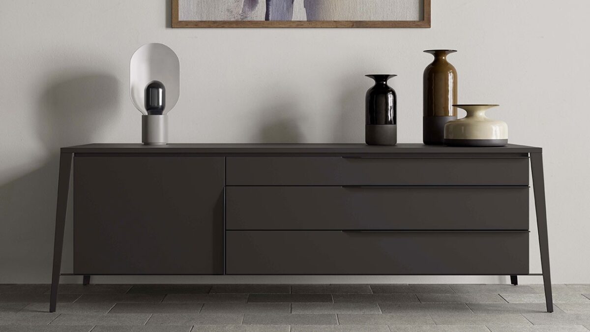 Modern Euclide Coffee Table by Claudio Bellini for Natuzzi Italia, high-end Italian living room furniture for Royal Oak, Michigan.