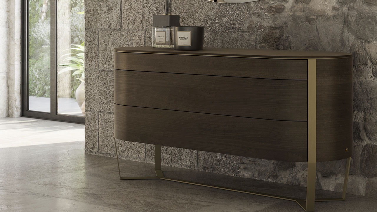 Luxury contemporary Venere Sofa by Claudio Bellini for Natuzzi Italia, high-end Italian living room furniture for Birmingham, Michigan.