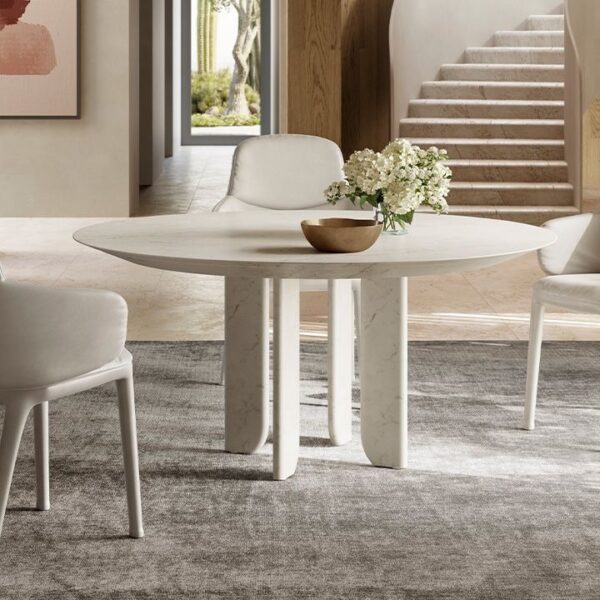 High-end Edgar sofa by Manzoni and Tapinassi for Natuzzi Italia, modern Italian design for Troy, Michigan.