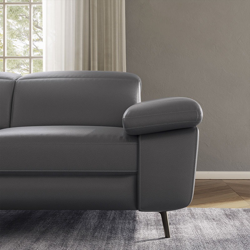 High-end Coro C142 armchair by Natuzzi Editions, modern Italian design for Troy, Michigan.