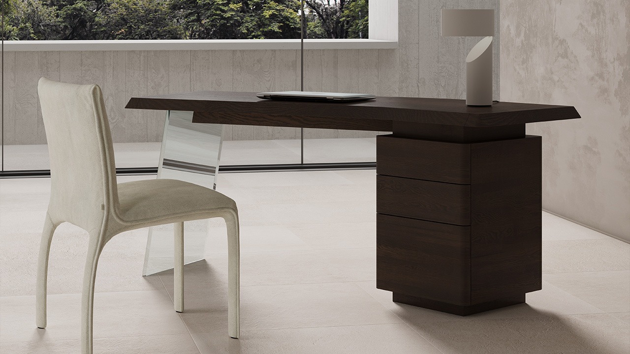 Luxury contemporary Phantom T172/E024 sofa by Mauro Lipparini for Natuzzi Italia, high-end Italian design for Birmingham, Michigan.